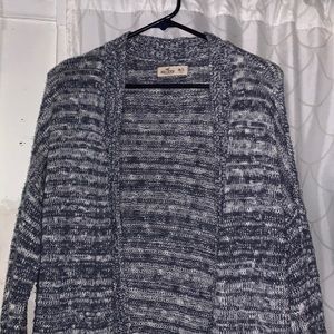 Hollister cardigan 💙